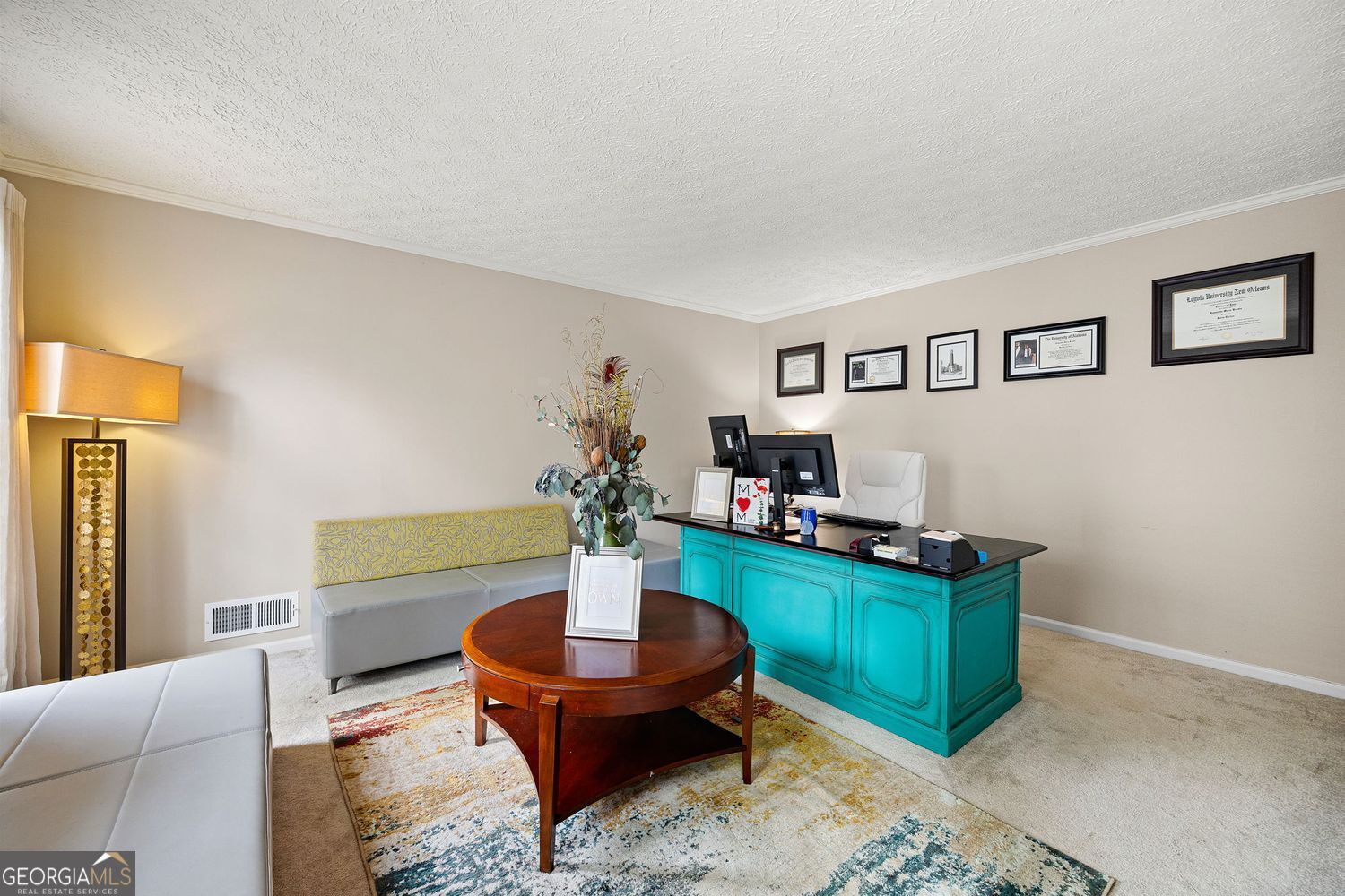 4544 Queen Anne CT SE