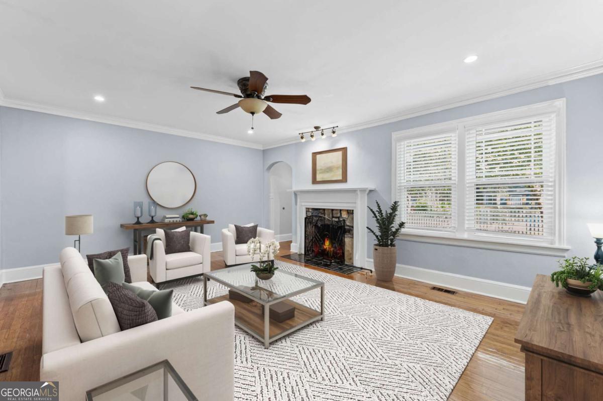 1127 Portland AVE SE