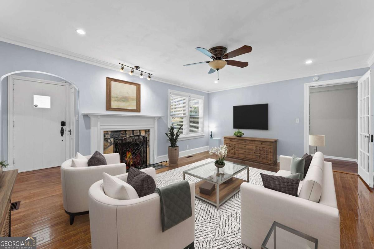 1127 Portland AVE SE