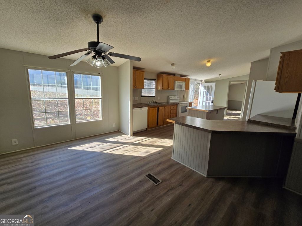 Photo of 122 Puckett Road SE, Emerson, GA 30137 (MLS # 10707911)