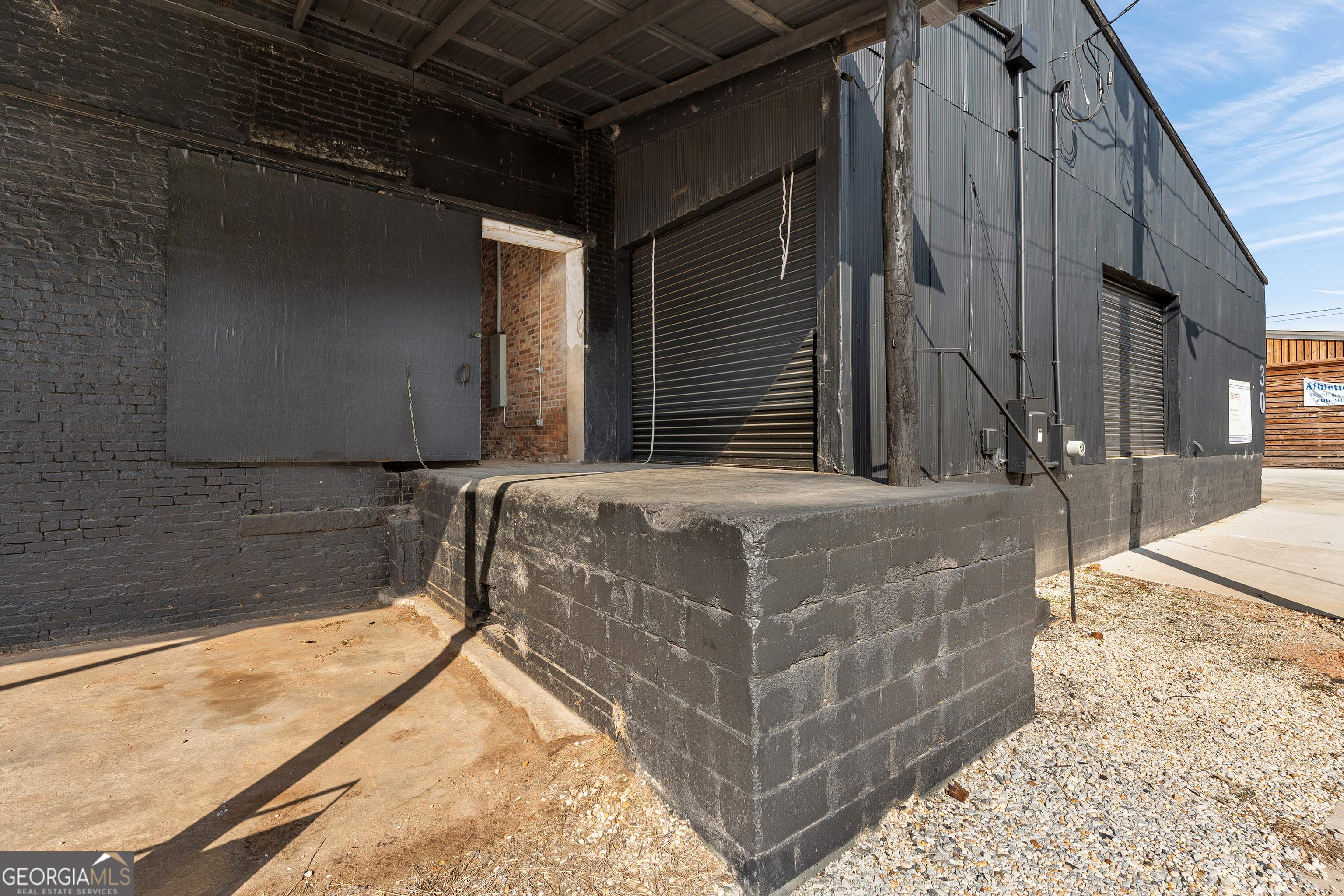 40 Railroad ST