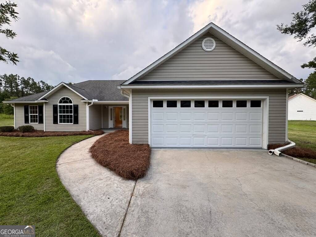 Photo of 35 Magnolia Trail, Lakeland, GA 31635 (MLS # 10847205)