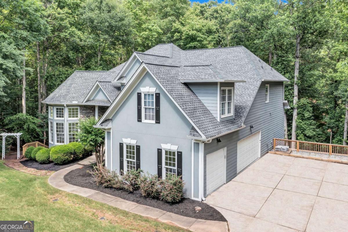 3860 Overlake DR