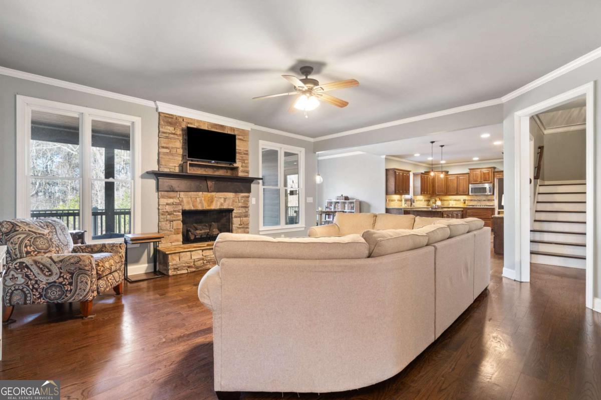 121 HARMONY OAKS TRL