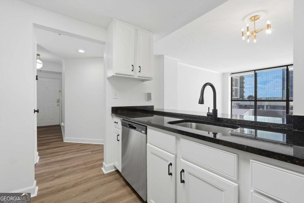 Photo of 1280 W Peachtree Street NW #1412, Atlanta, GA 30309 (MLS # 10793307)