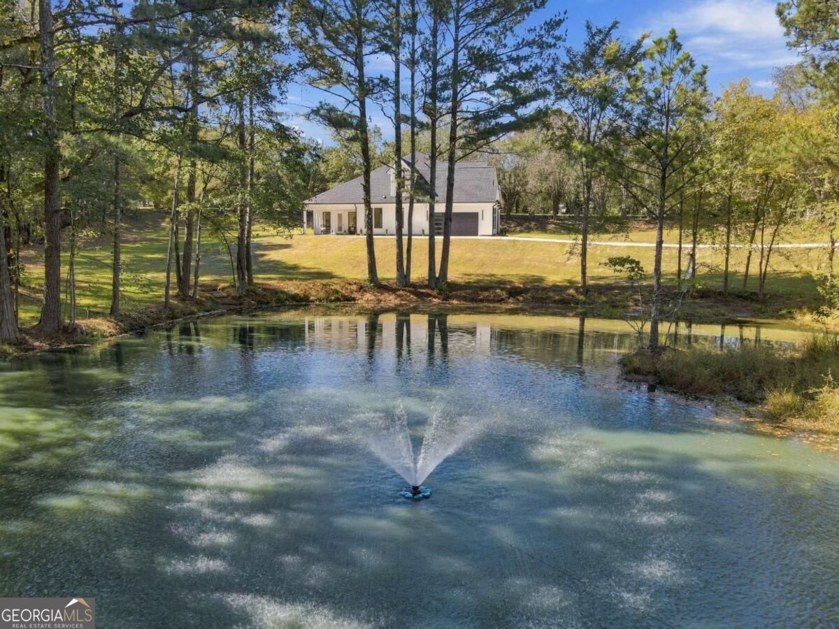 2466 Meredith DR