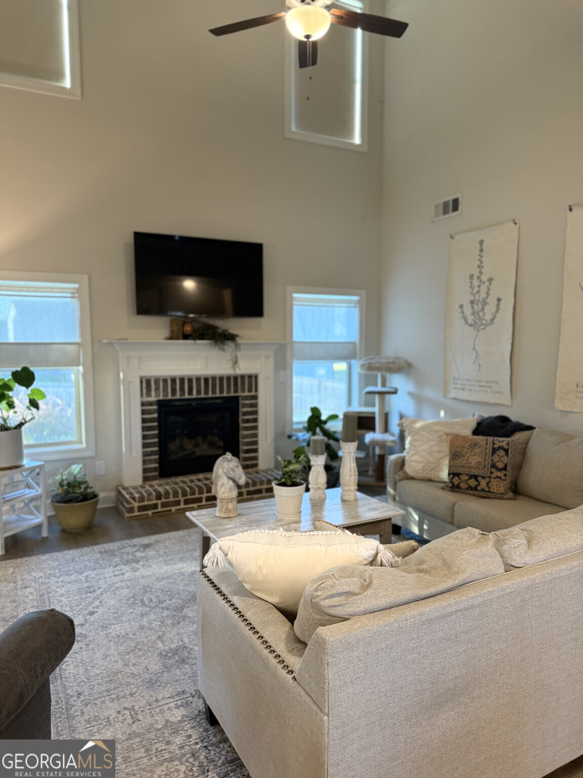 1648 Jasper DR