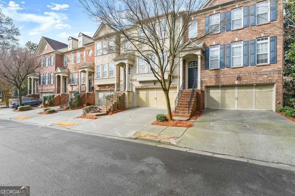 Photo of 2876 Overlook Way NE, Atlanta, GA 30324 (MLS # 10700879)