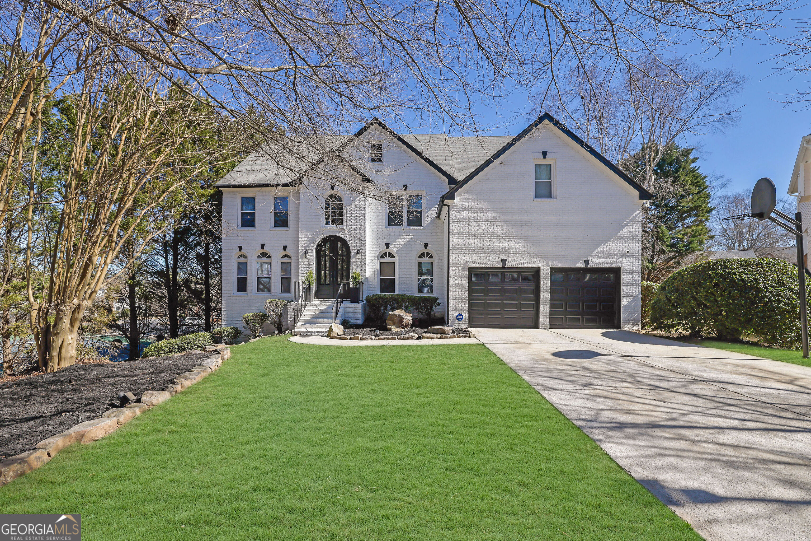 340 Willow Crescent WAY