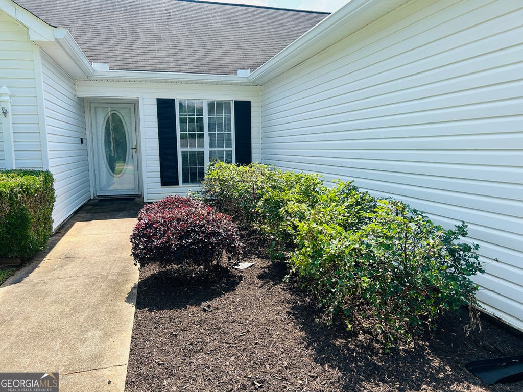 Photo of 210 Shamrock Way, Newnan, GA 30263 (MLS # 10832031)