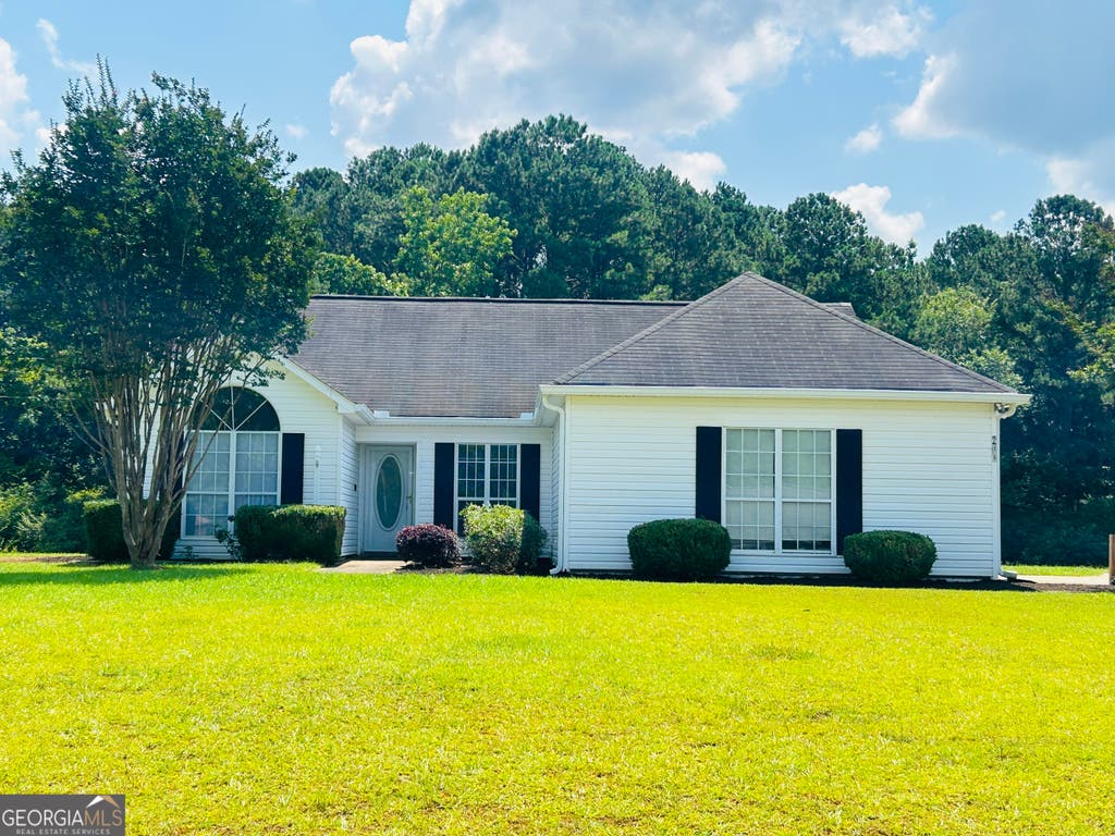 Photo of 210 Shamrock Way, Newnan, GA 30263 (MLS # 10832031)
