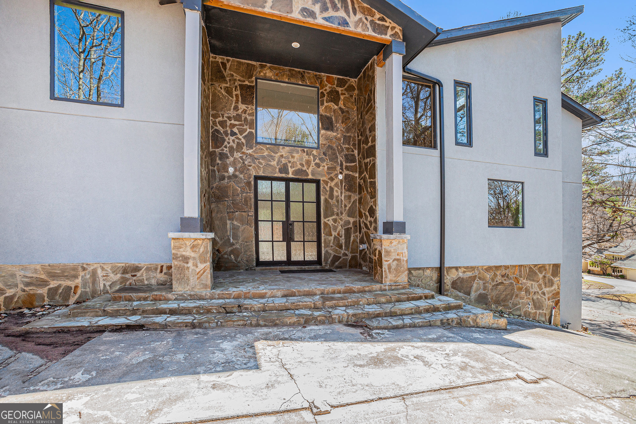1620 Saddle Ridge WAY