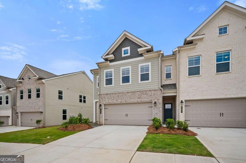 Photo of 3676 Donovan Circle, Loganville, GA 30052 (MLS # 10719346)