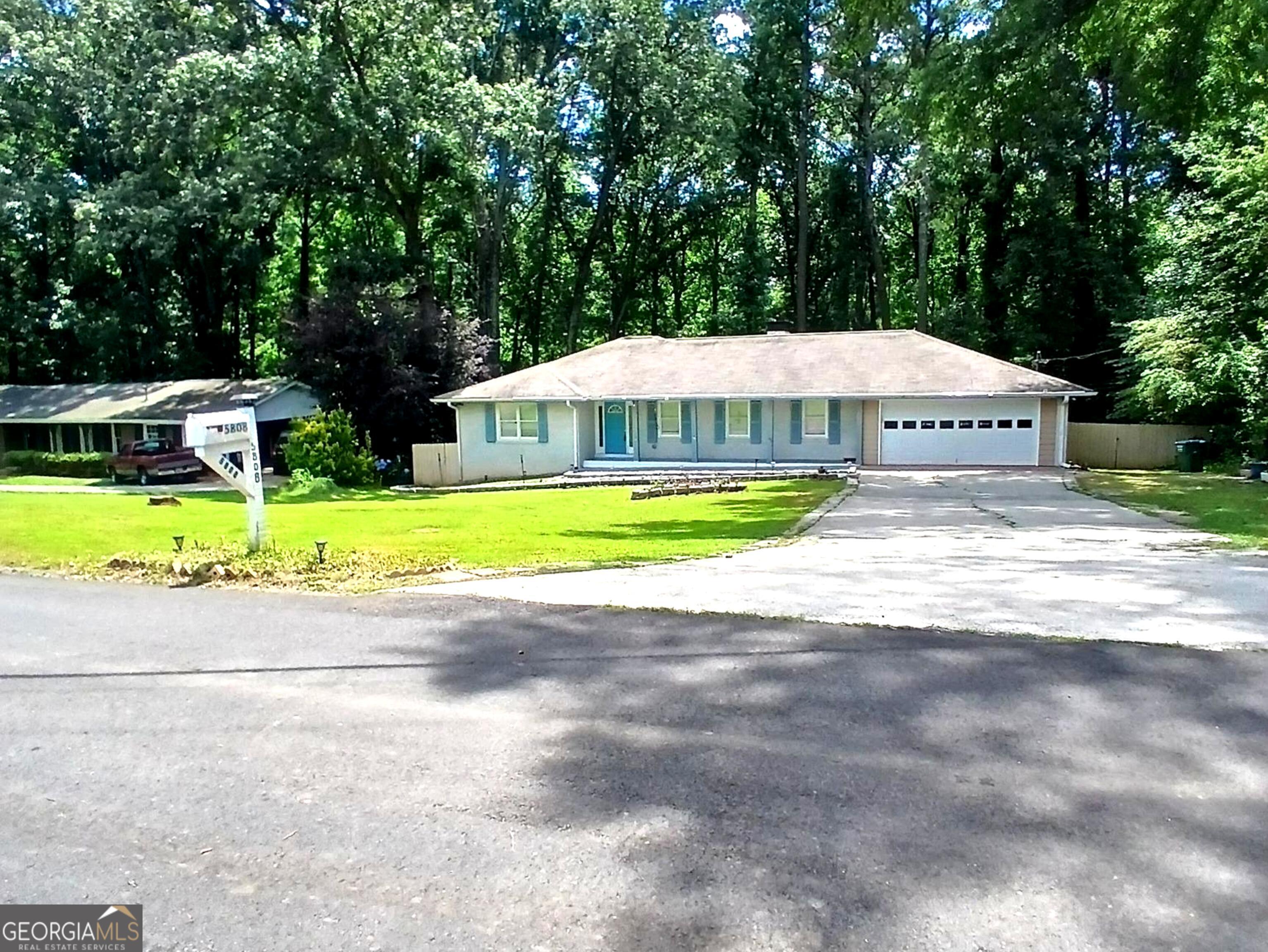 5808 Darry Circle