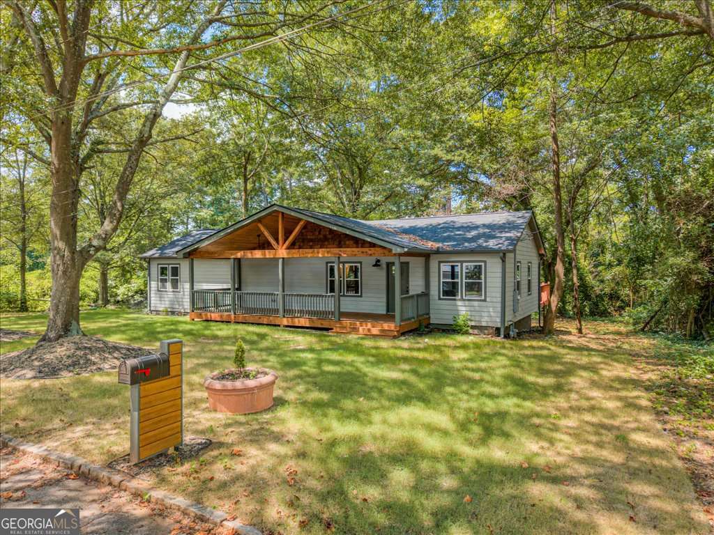 2205 Stockbridge DR