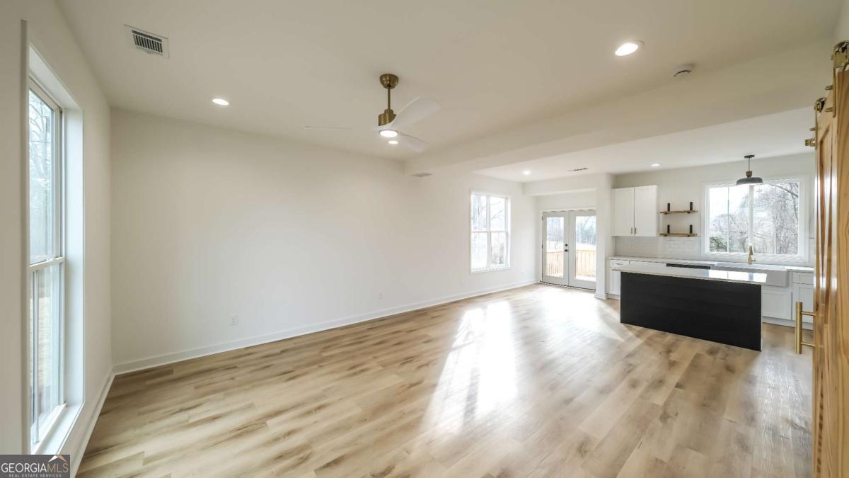 105 Whispering Pines RD SE