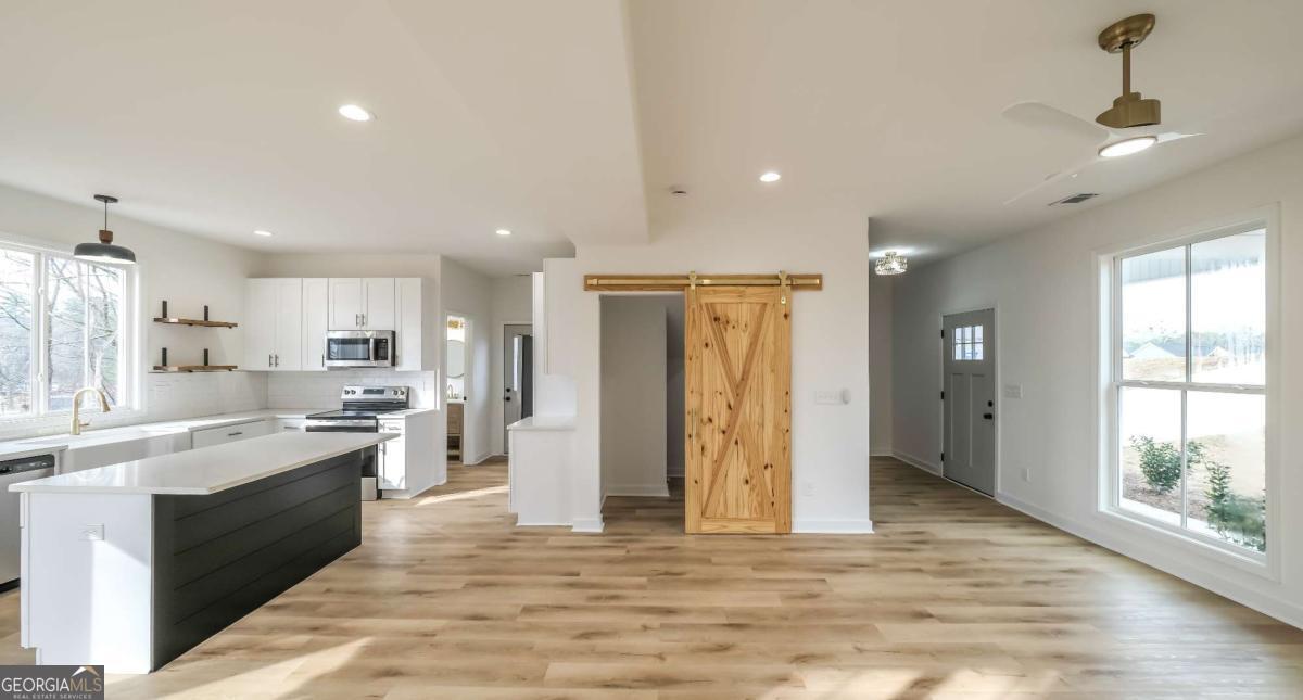 105 Whispering Pines RD SE