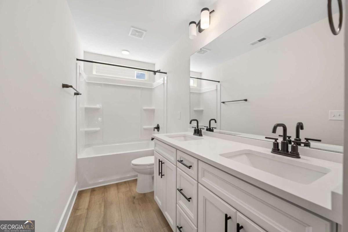 Marble Tree - Residential