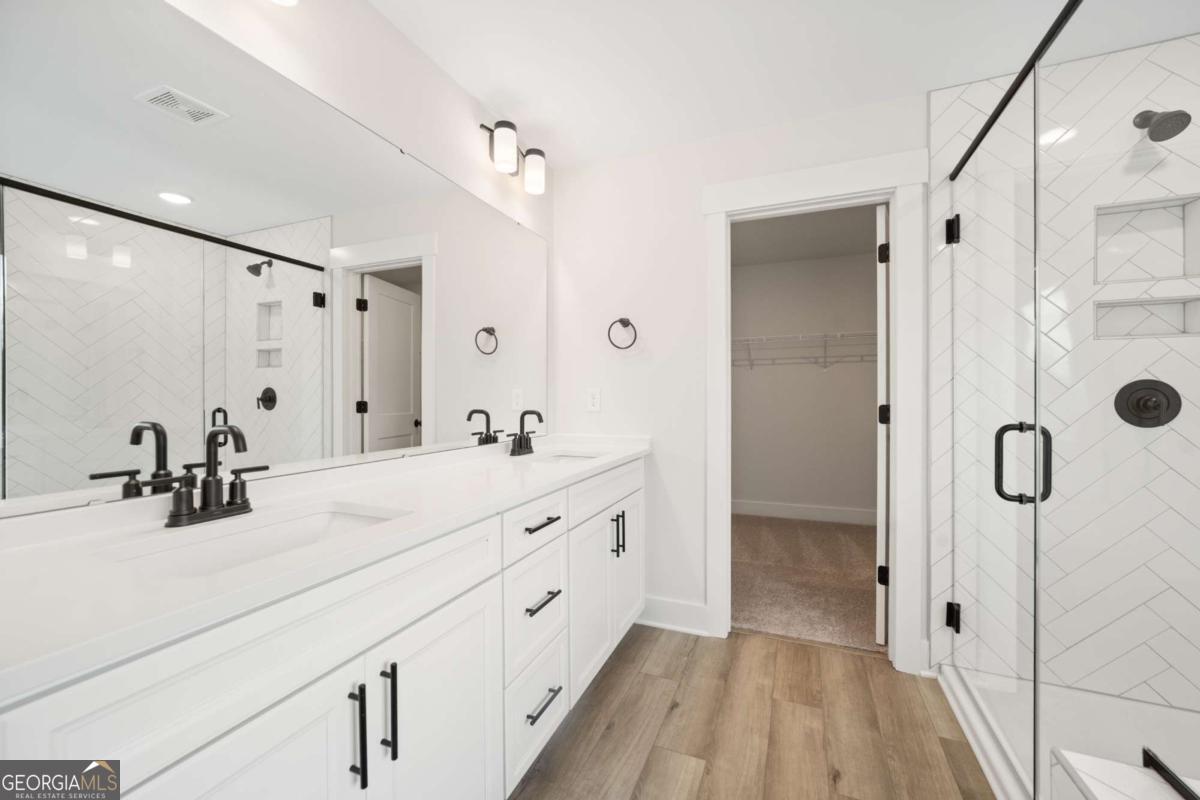 Marble Tree - Residential