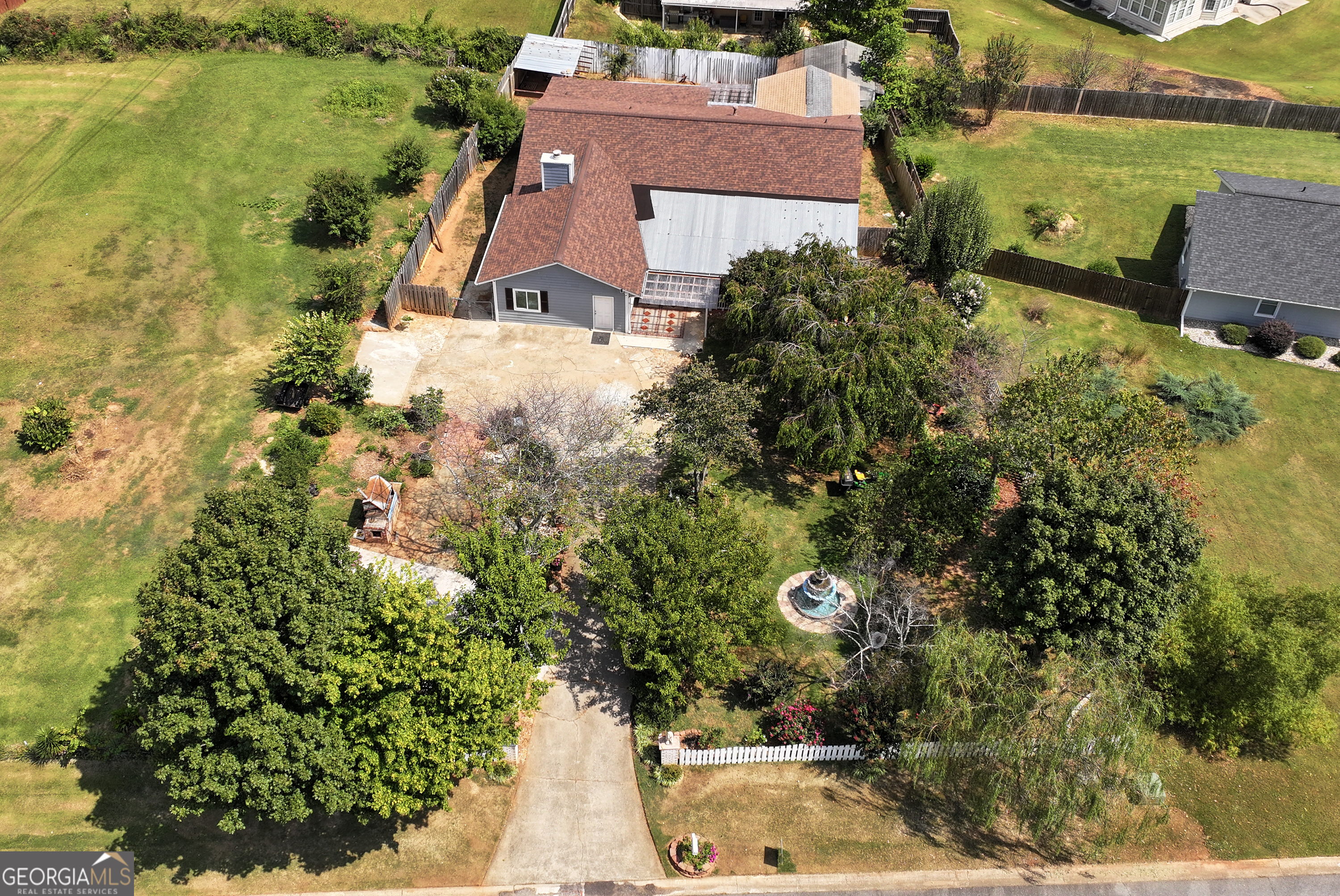 1702 JOHNSTON TRL NW