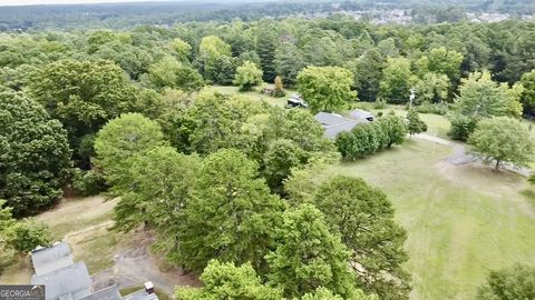 A home in Dacula