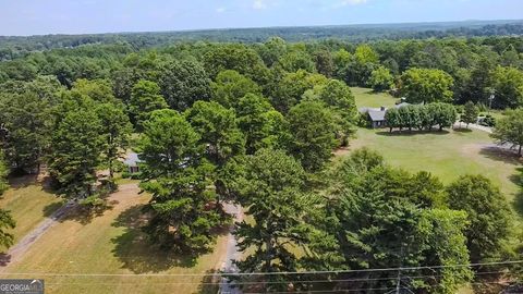 A home in Dacula