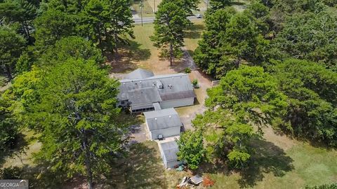 A home in Dacula