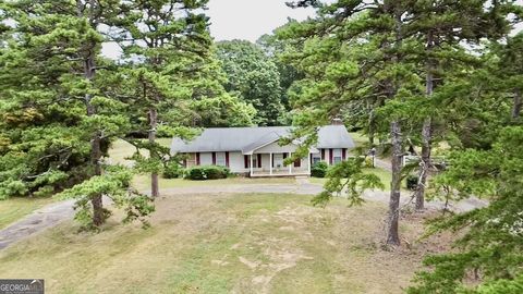 A home in Dacula