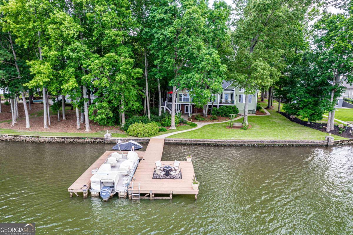 165 Lakeview DR