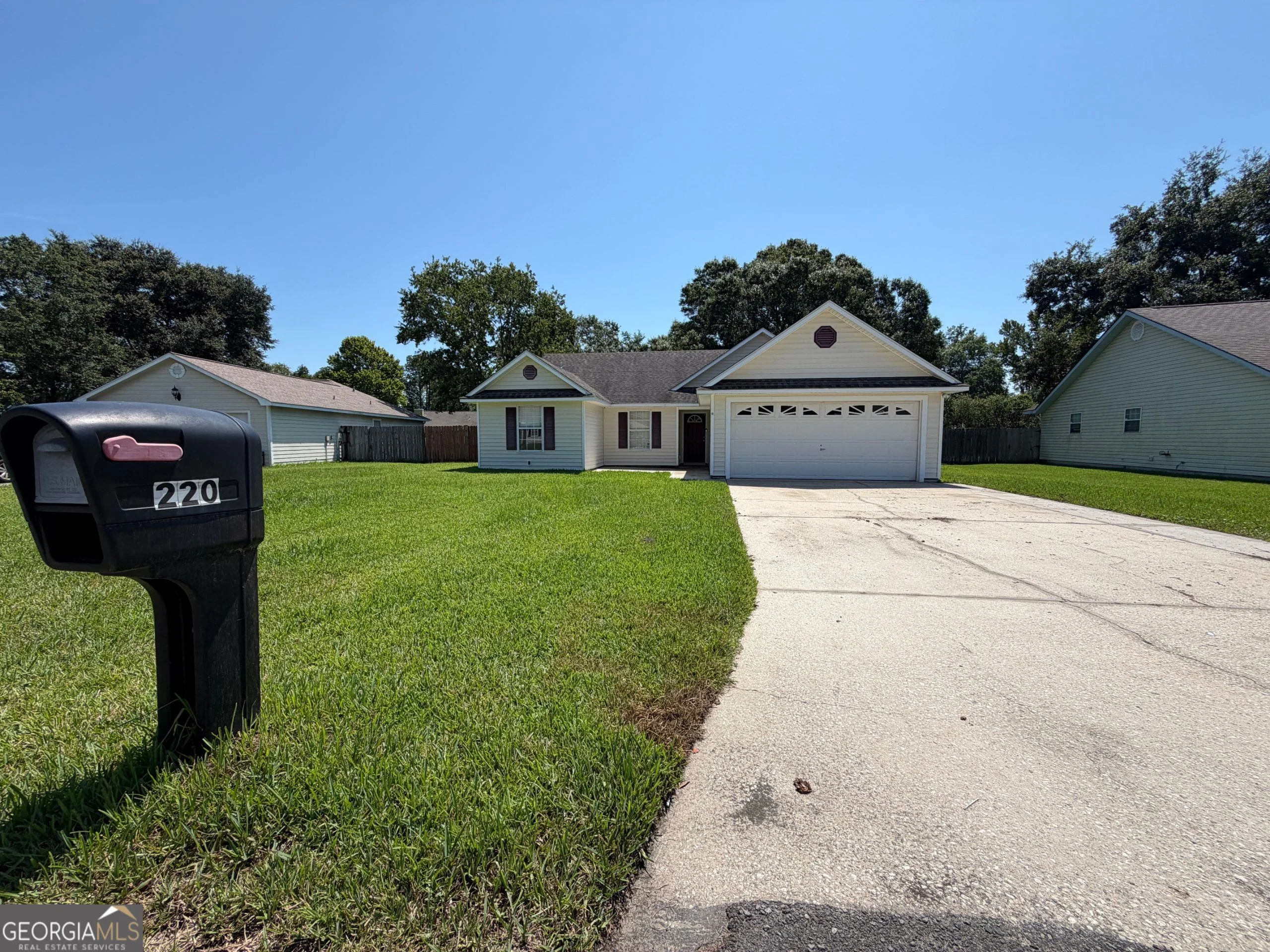 220 Chestnut Court