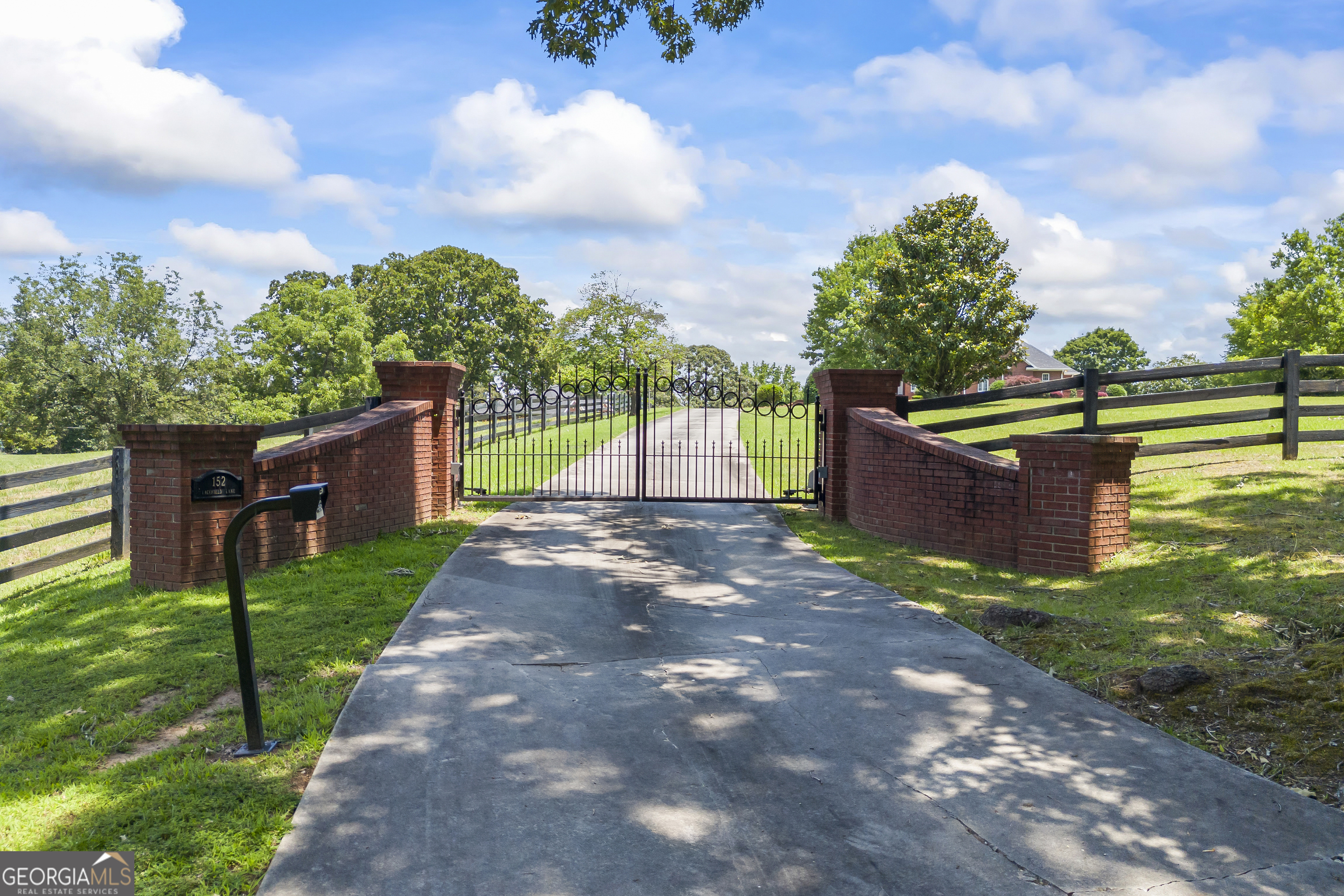 152 Lace Field LN