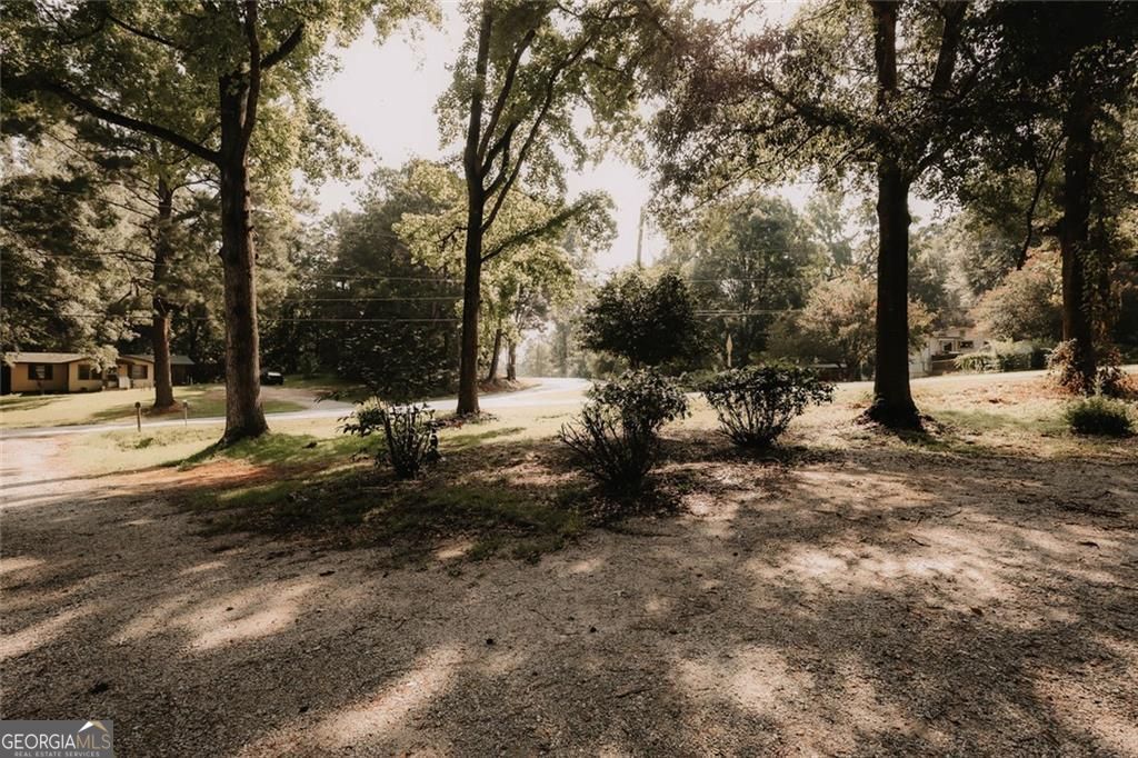 218 E East Bonacre RD