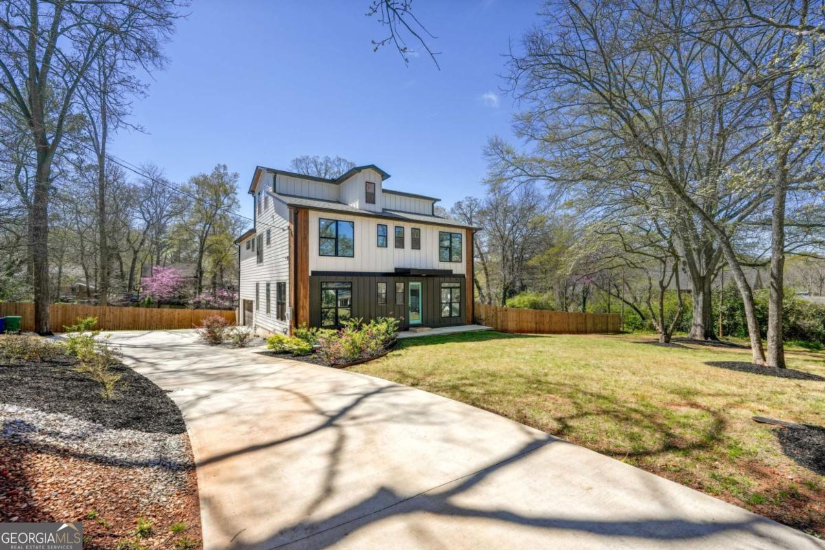3087 Alston DR