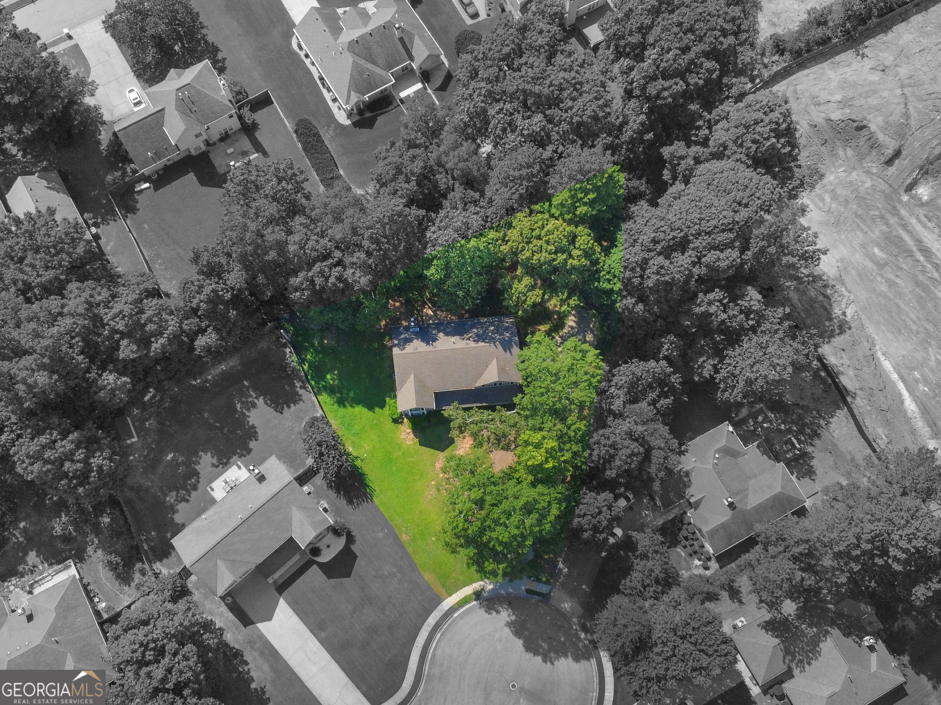 236 HUNTING CT