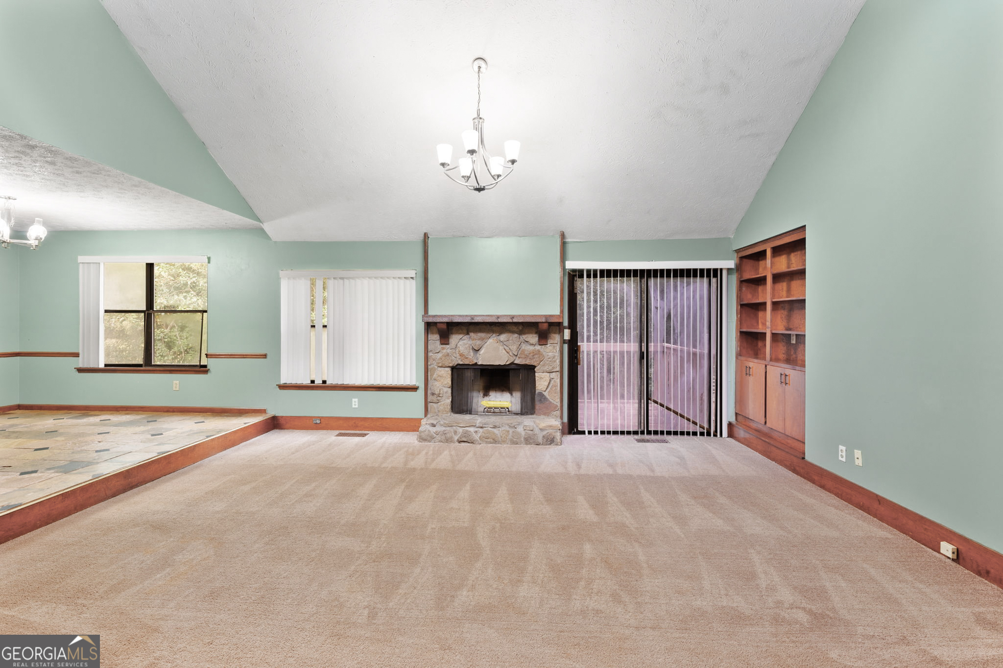 3244 Harbor Woods RD