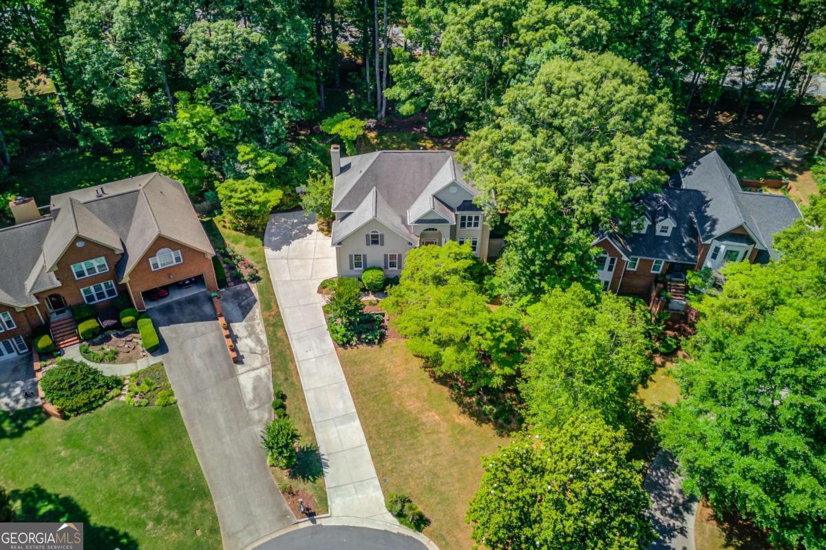 2541 Kenswick CIR