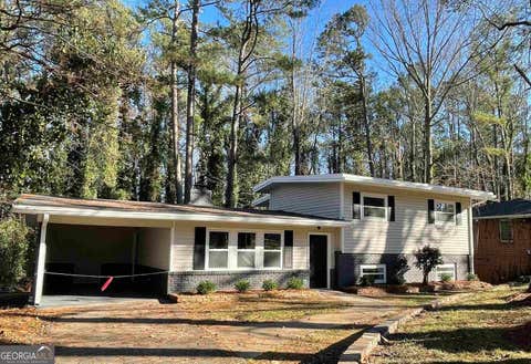 Photo of 1946 Austin Road SW, Atlanta, GA 30331 (MLS # 10787536)