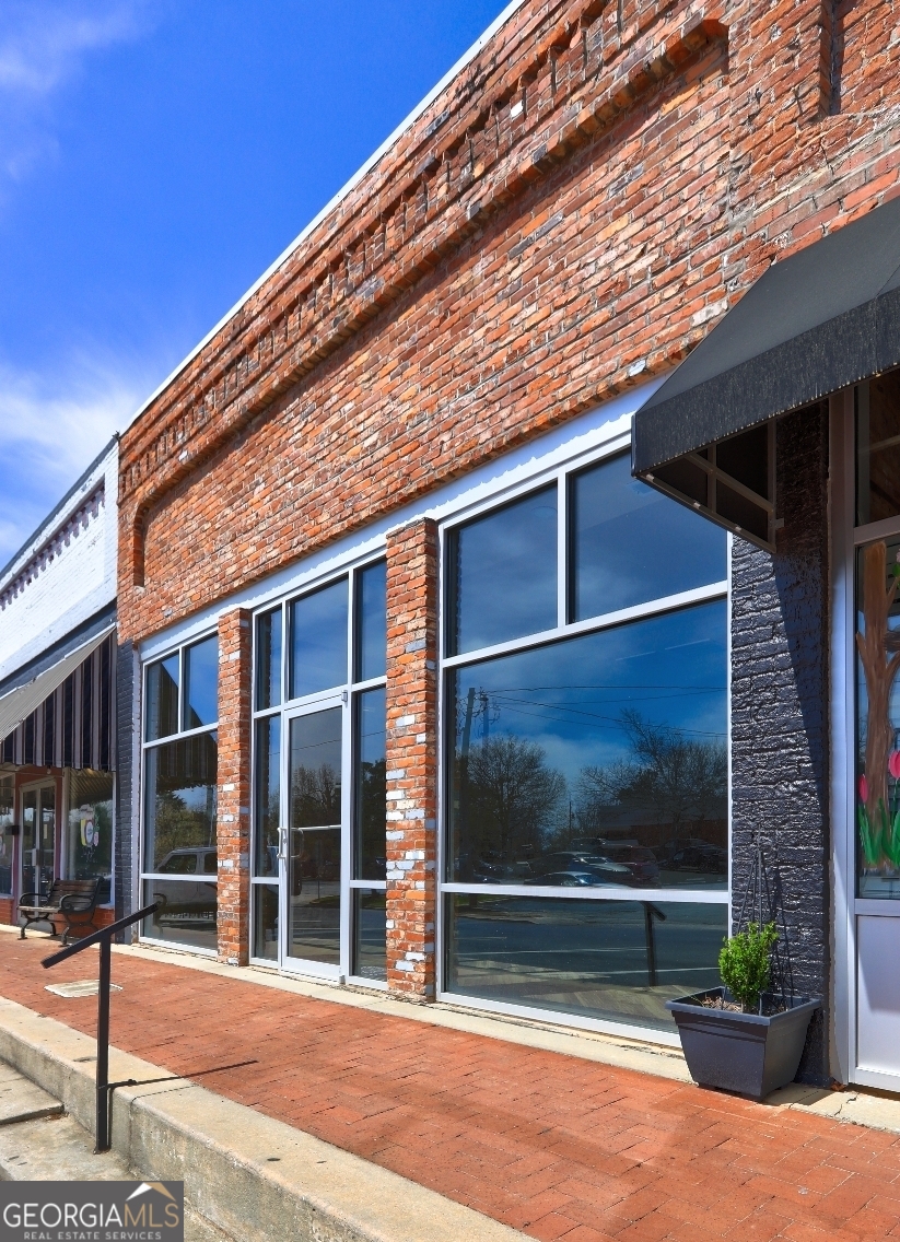15 Market ST
