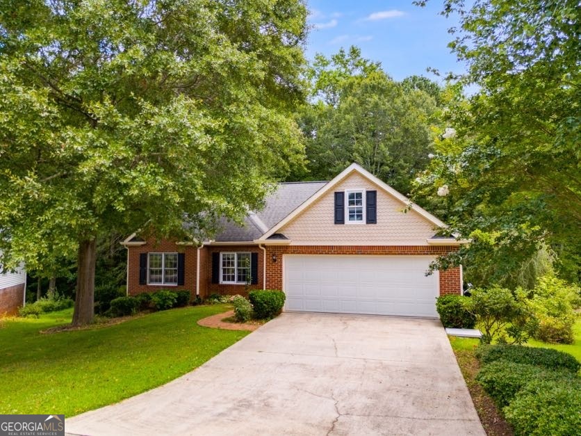 116 Manor WAY