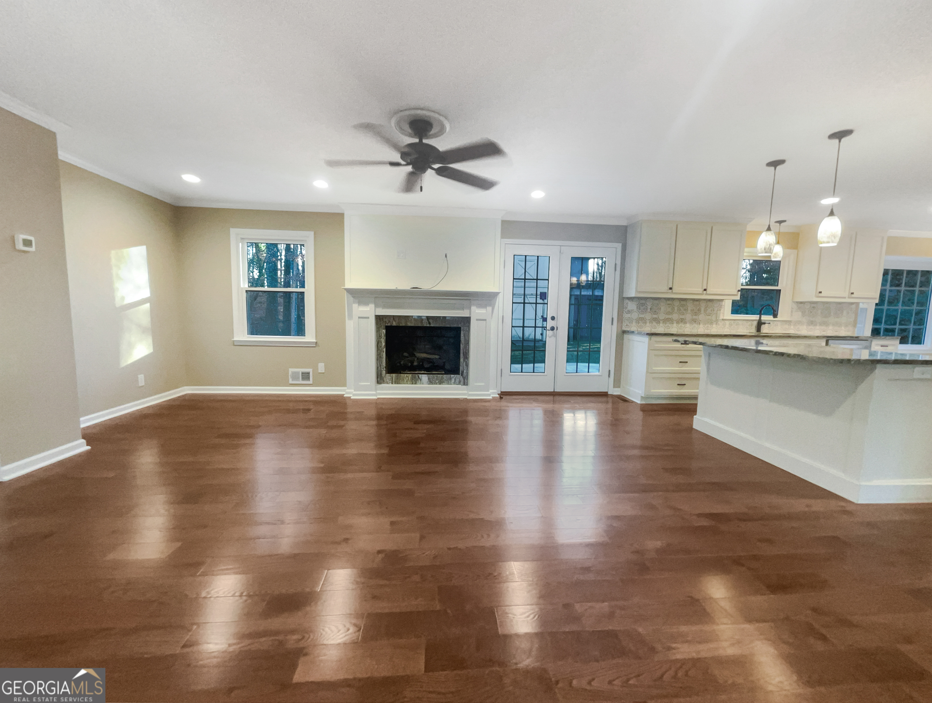 3431 Hickory View DR NW