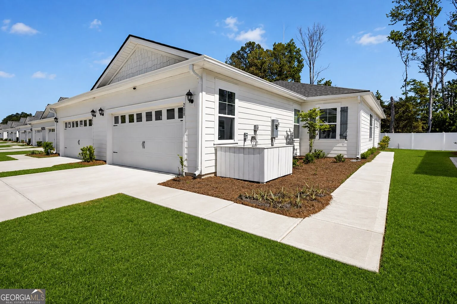 208 Holloway Hill