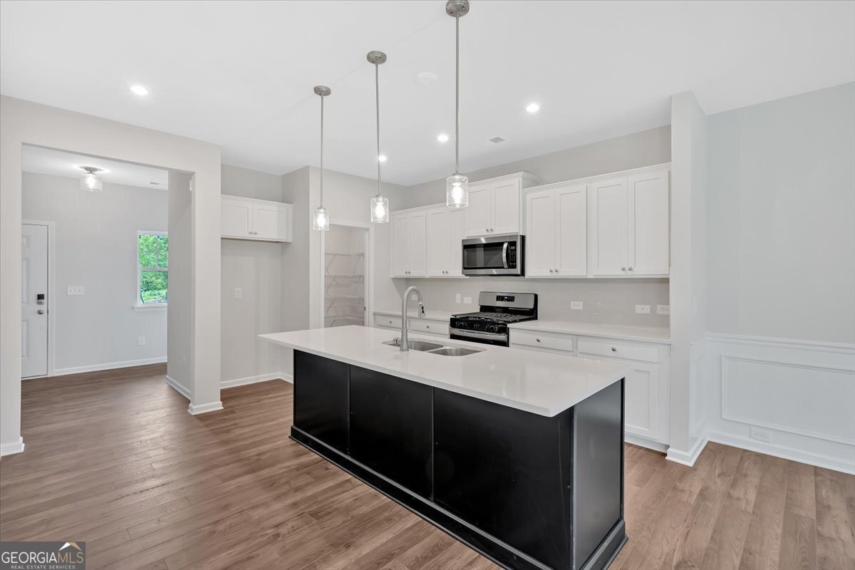 4556 Sweetlake CT SW