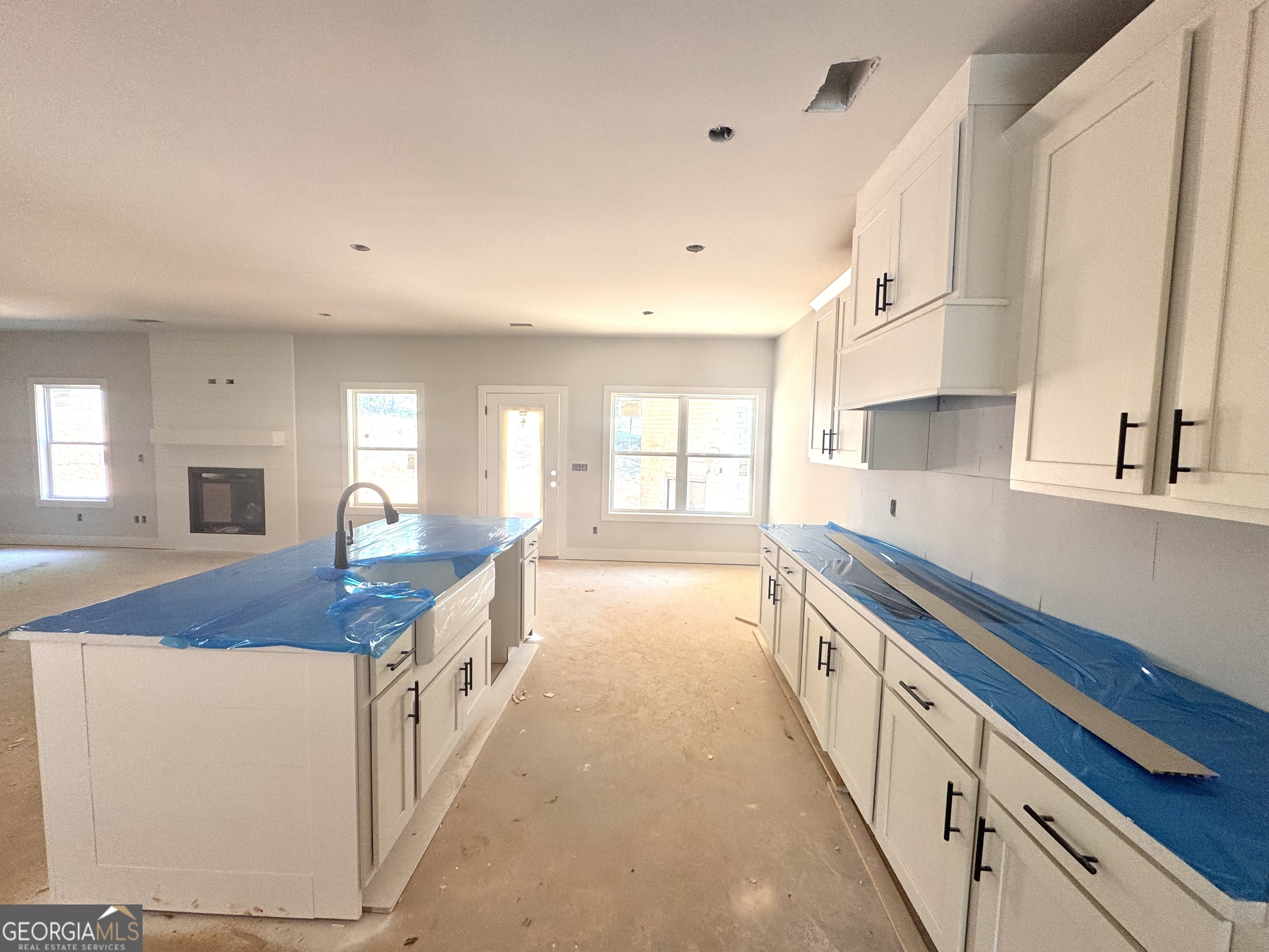 5883 Woodland Park CT