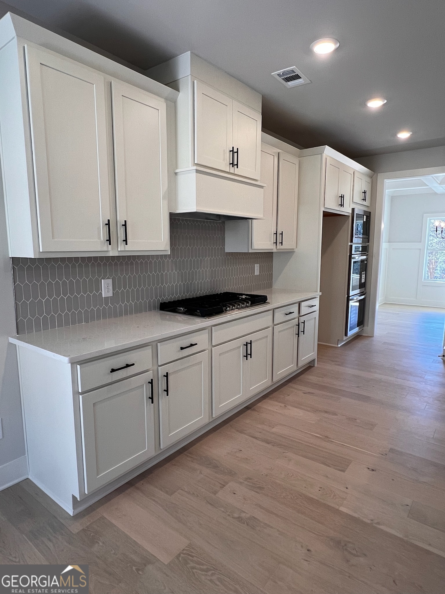 5883 Woodland Park CT