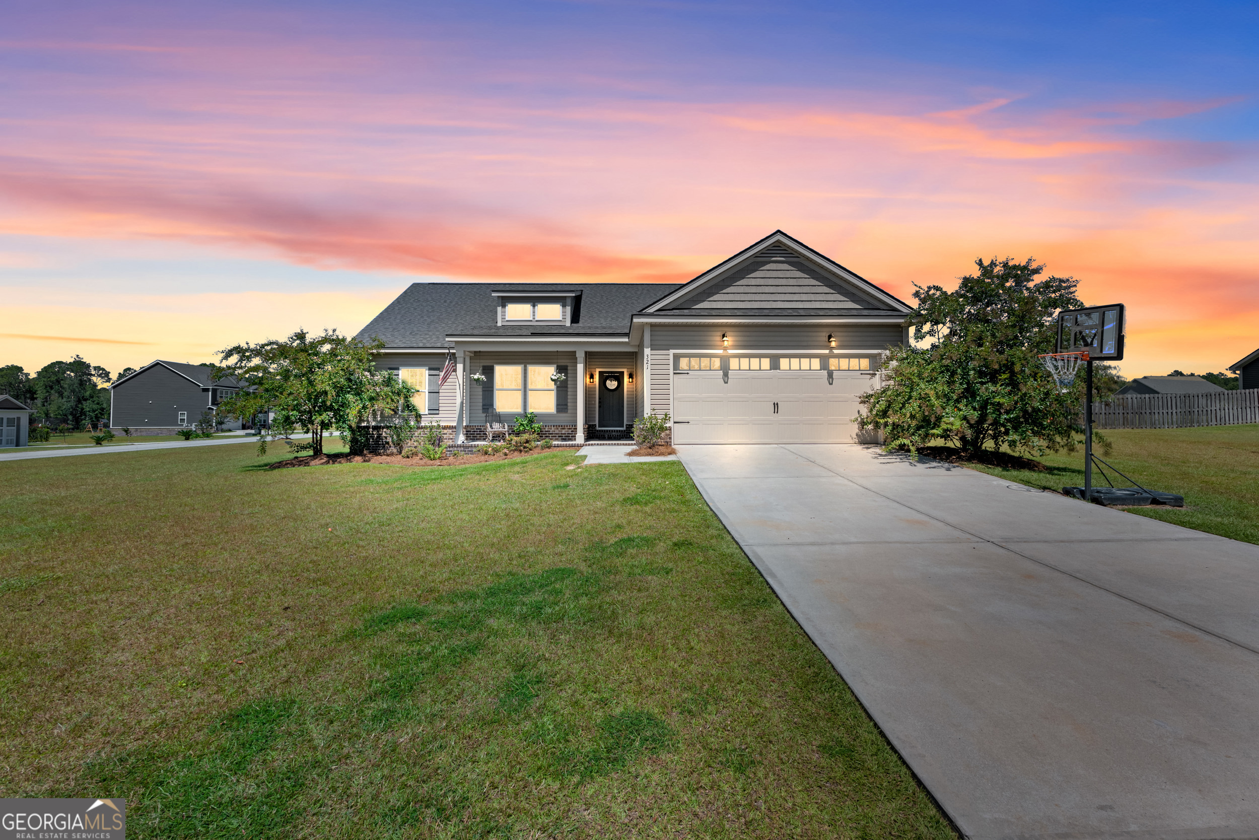 Beautiful Craftsman-inspired ranch on a 0.75-acre corner lot! Built in 2020, this well maintained 4 BR / 2 BA home is move-in ready. Inside, you'll find an open-concept living area featuring a stylish shiplap accent wall, spacious family room, and modern kitchen with stainless steel appliances and an large island with bar seating. The large primary suite offers plenty of natural light, a walk-in closet, and a private bath with double vanities, soaking tub, and separate shower. Additional bedrooms are generously sized and perfect for family, guests, or a home office. Step outside and enjoy a fantastic large backyard designed for entertaining and relaxing. Don't miss the opportunity to own this beautiful home in a highly desired neighborhood!