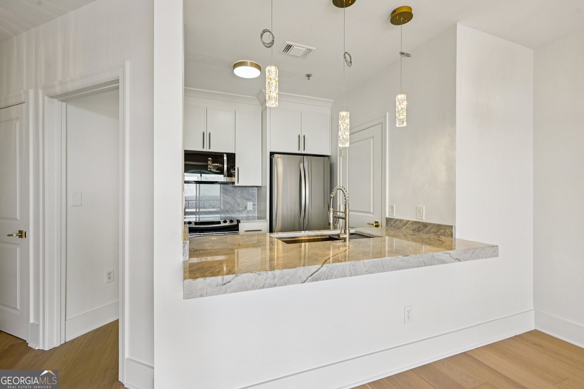 325 E Paces Ferry RD NE 1607