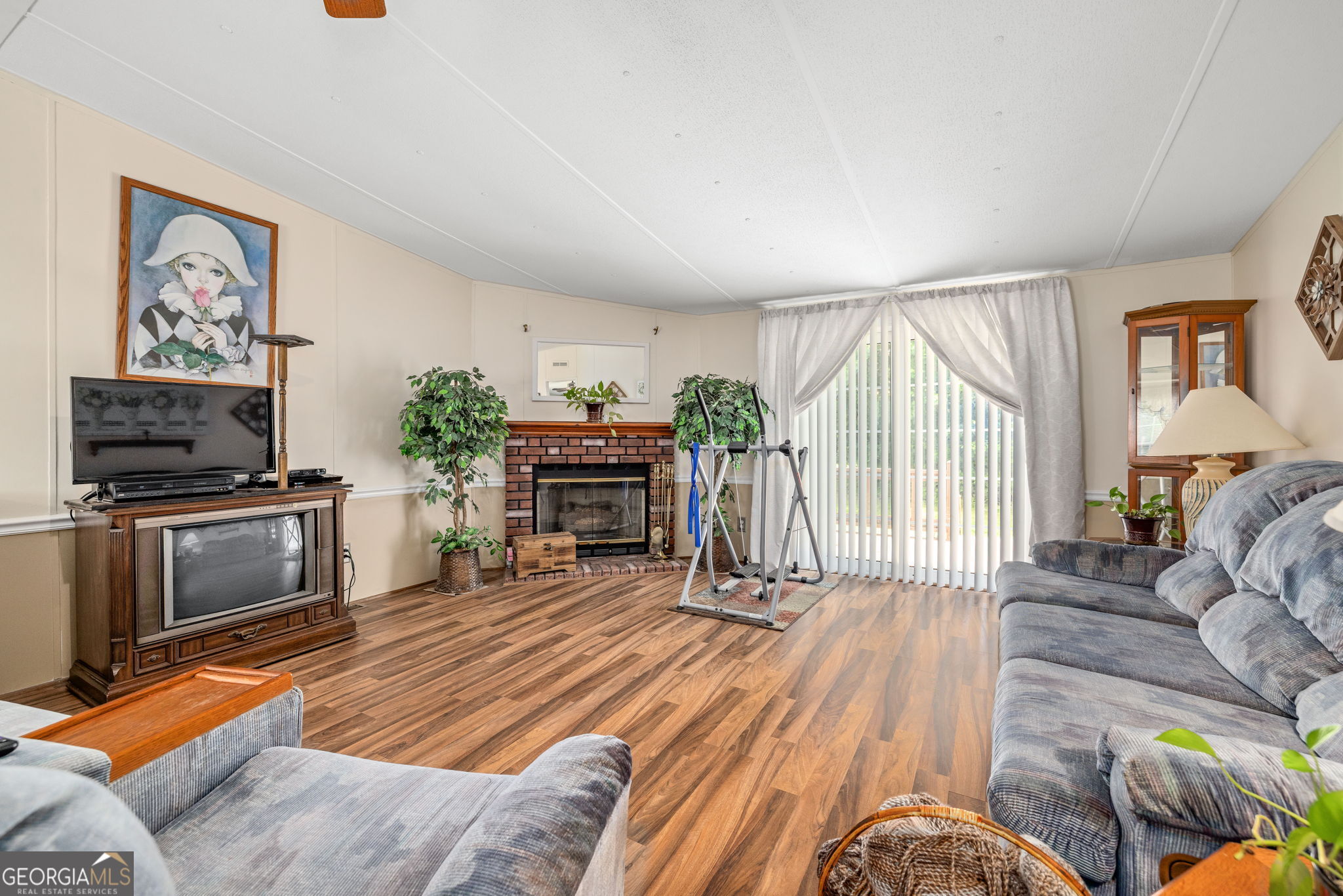 177 E Silver Shoals RD
