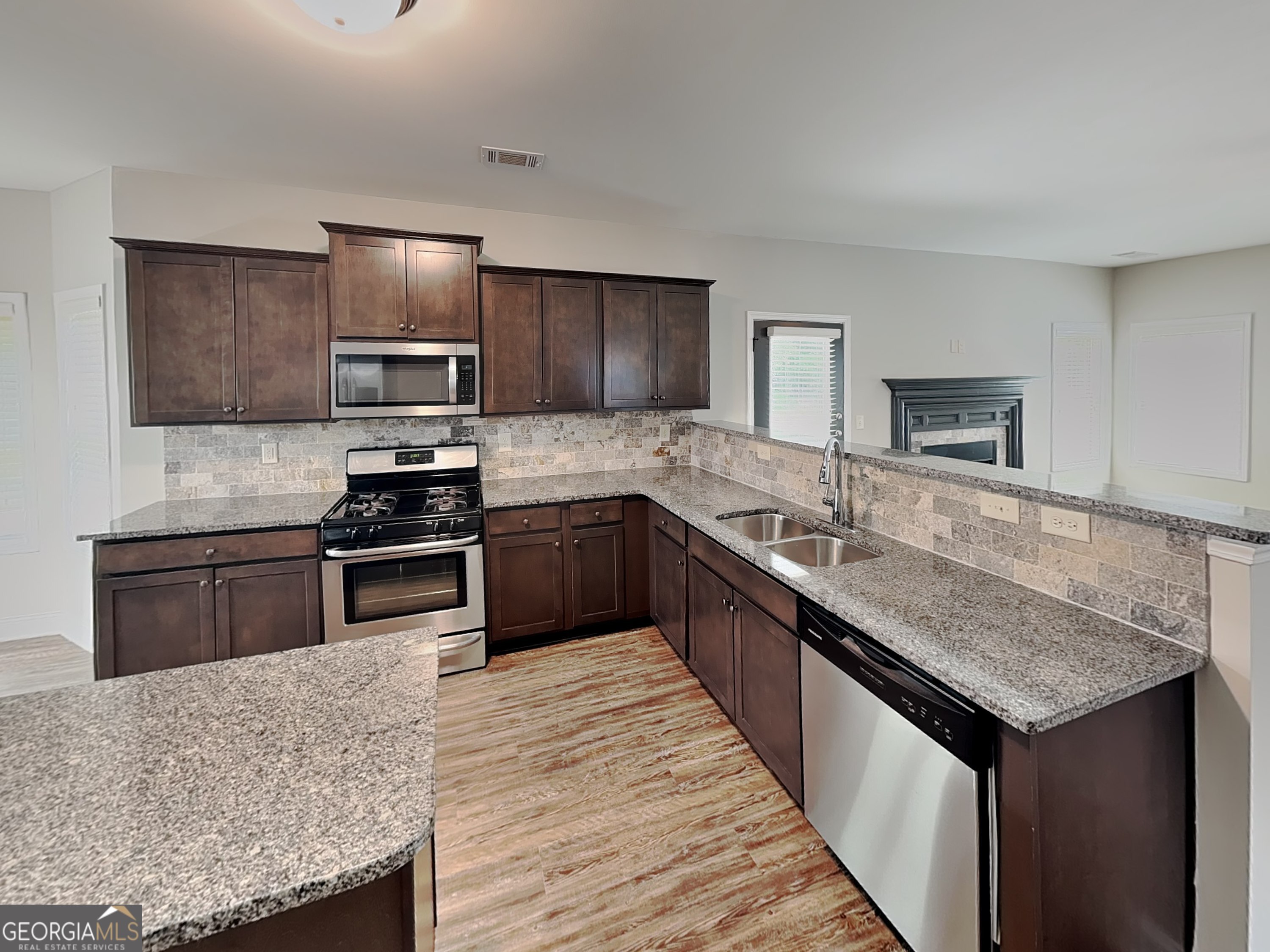 553 Cherry Creek DR