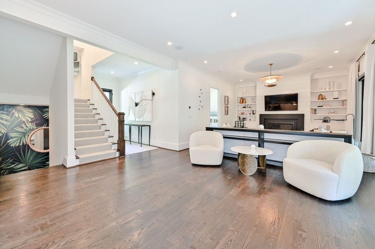 Pine Hills - Buckhead - Residential