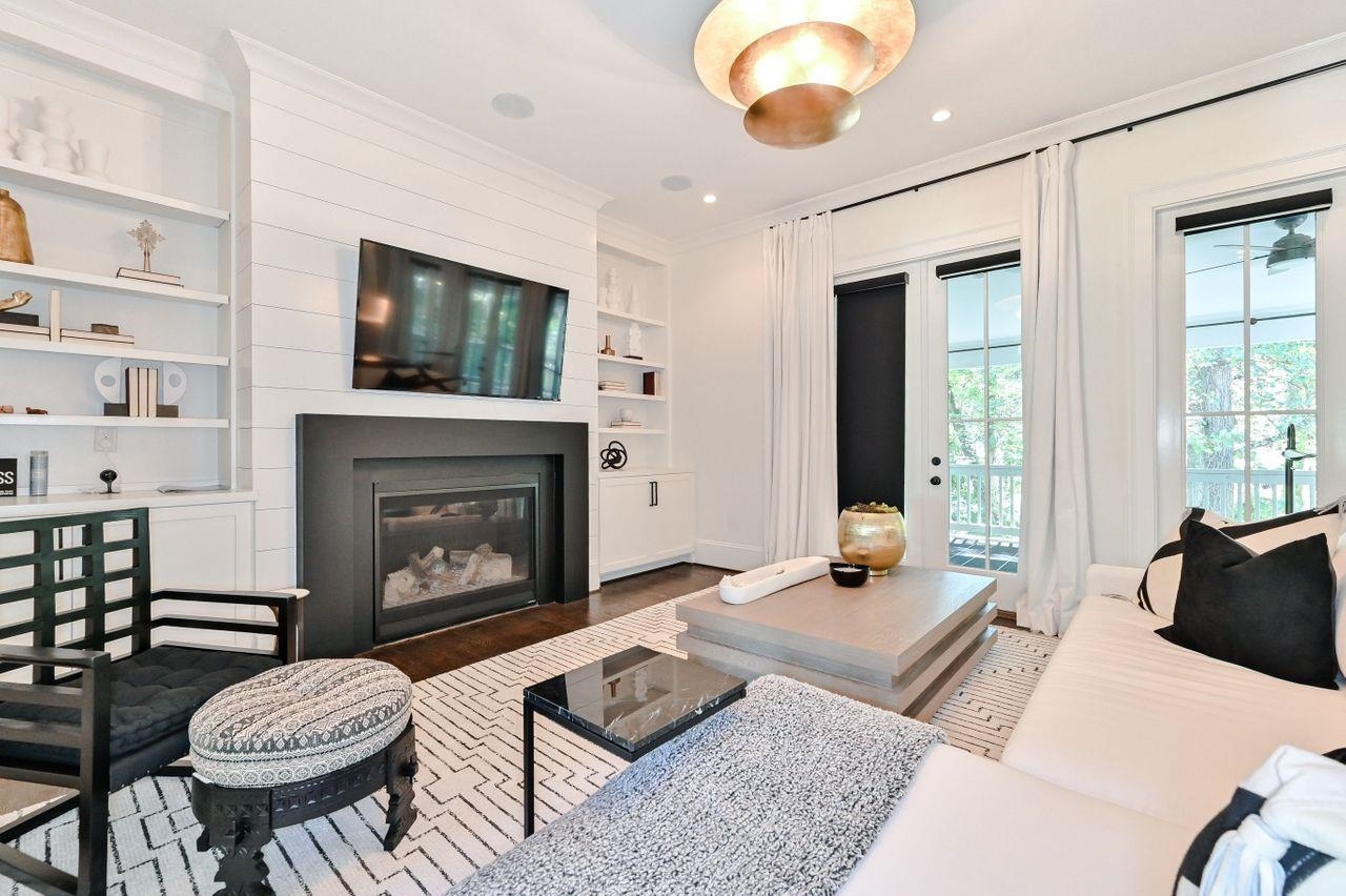 Pine Hills - Buckhead - Residential